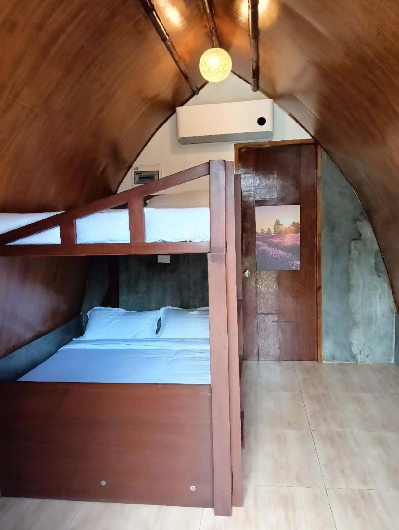 East Holiday Resort Moalboal Bagian luar foto