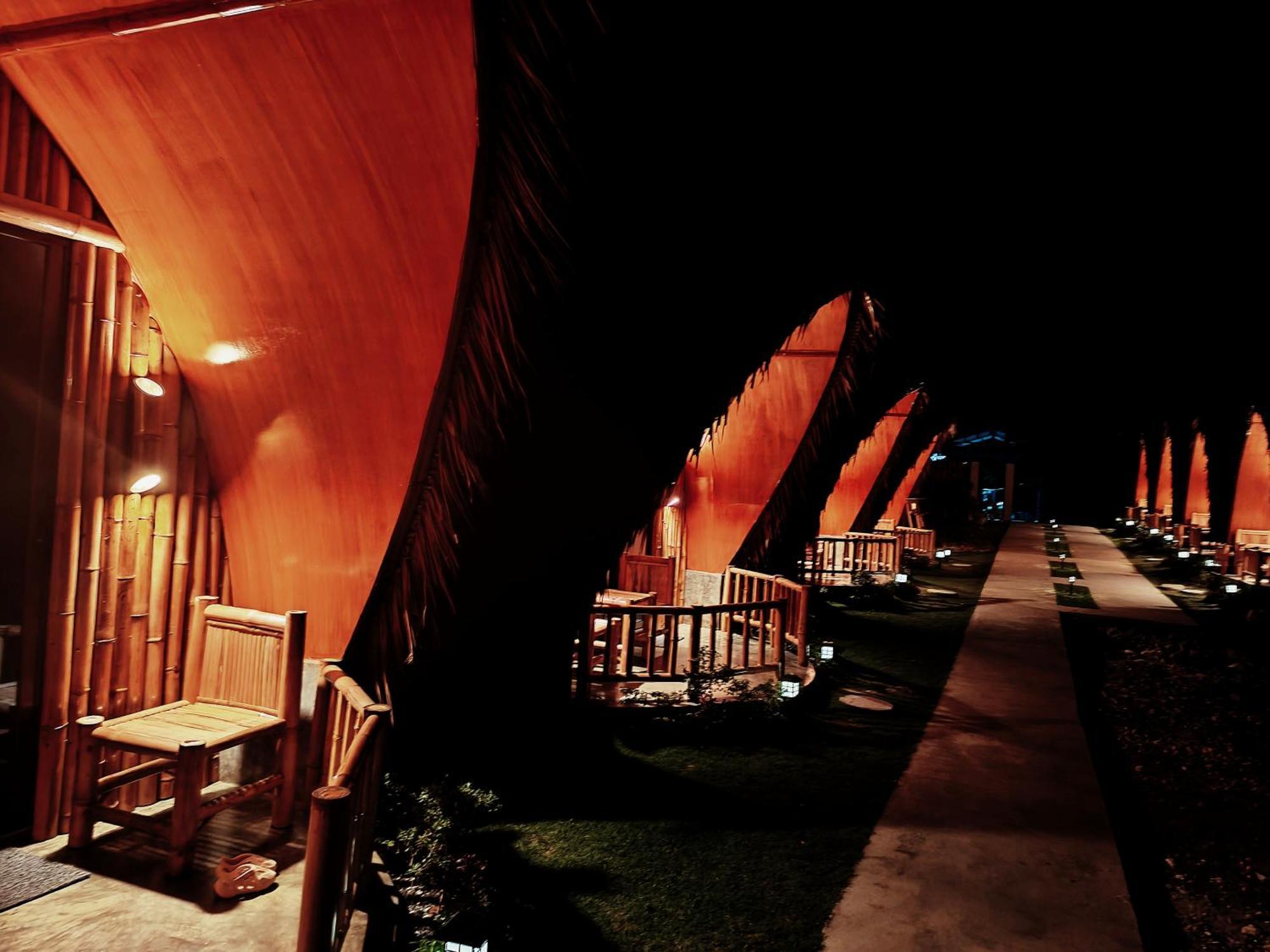 East Holiday Resort Moalboal Bagian luar foto