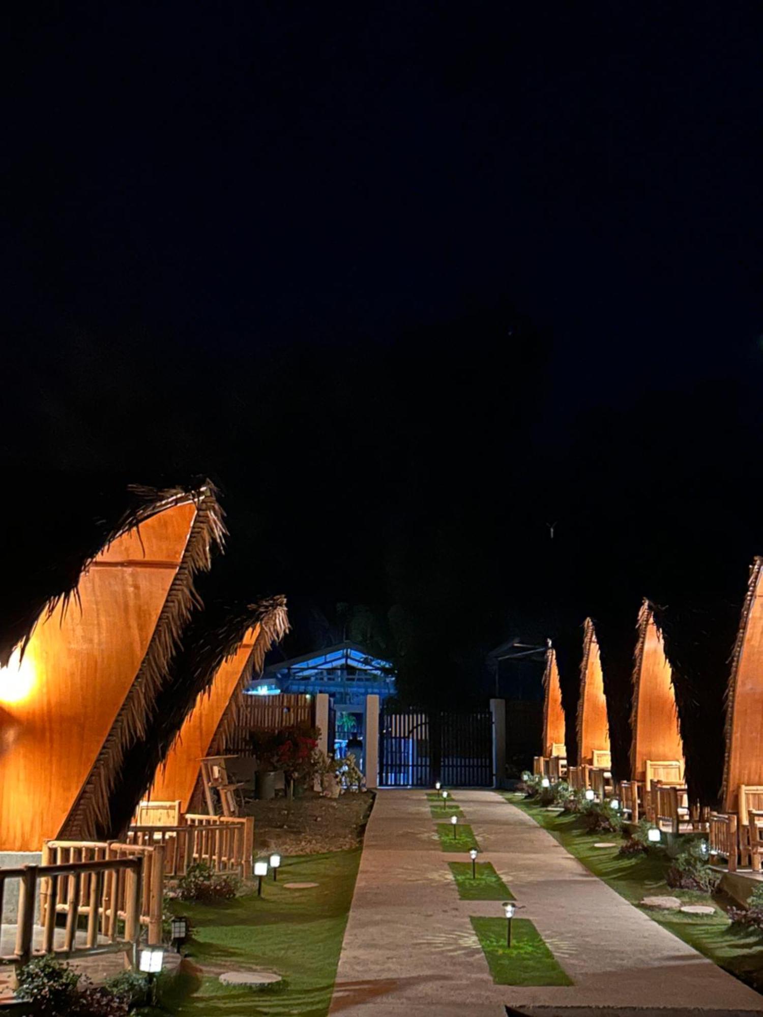 East Holiday Resort Moalboal Bagian luar foto